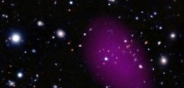 Imagen de las emisiones de Rayos X (en violeta) que llegan desde el medio difuso del interior del cmulo galctico CL J1449+0856 detectado por el observatorio espacial europeo de Rayos X XMM-Newton.