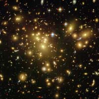 Cmulo de galaxias Abell 1689, un compacto grupo de galaxias. Imagen: Telescopio Espacial Hubble, NASA.