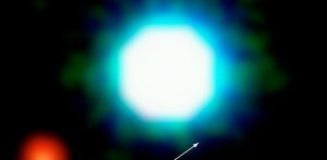 Est mirando la imagen del primer planeta extrasolar fotografiado, orbita una estrella enana marrn. Crdito: VLT/ESO.