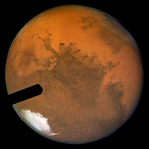 La mejor imagen de Marte tomada desde la Tierra, por el Telescopio Espacial Hubble, as es, el Hubble aunque est en el espacio, orbita a slo 600 kilmetros sobre la superficie de la Tierra. Imagen tomada el 24 de Agosto, a pocos das de su encuentro cercano con la Tierra.