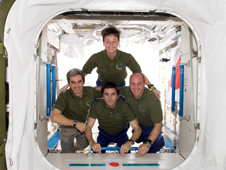Miembros de la Expedición 16, haga click en la imagen para agrandar.