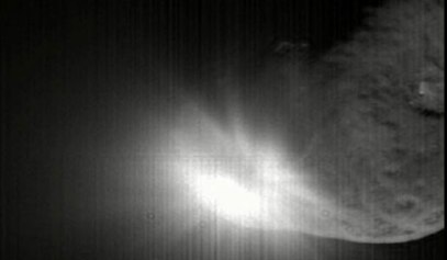 Impacto, tomado por la nave madre de la misión (película HRI). Crédito NASA/JPL