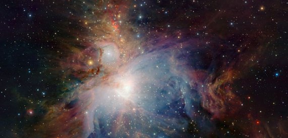 La Nebulosa de Orión en visible e infrarrojo. Haga click para agrandar. Crédito: VISTA/ESO.
