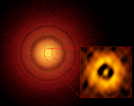 La línea de nieve, observada en el disco que rodea a la estrella de tipo solar TW Hydrae. Crédito: ESO.