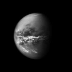 Tras la formación de nubes de metano en Titán, se observaron cambios en los ríos de su superficie. Crédito: NASA.